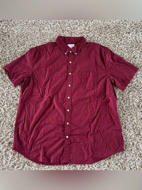Sonoma Men's Short-Sleeve Button-Down Shirt in Burgundy with Subtle Dot Print